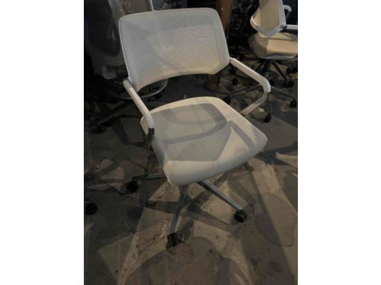 Krzesło Steelcase Beżowe