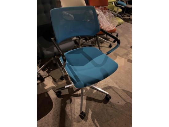 Krzesło Steelcase Niebieskie