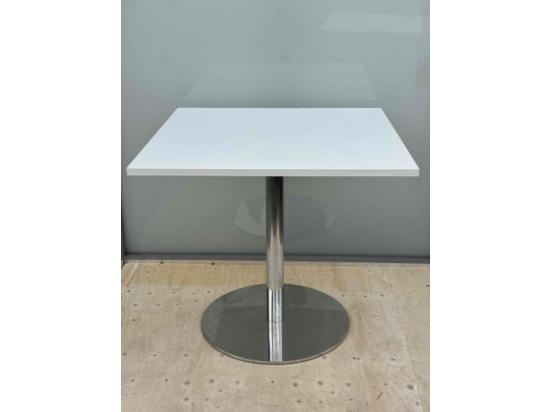 Stół Na Srebrnej Nodze