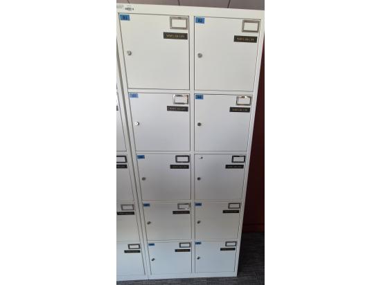 Metalowa szafa biurowa skrytkowa / locker (10 skrytek)