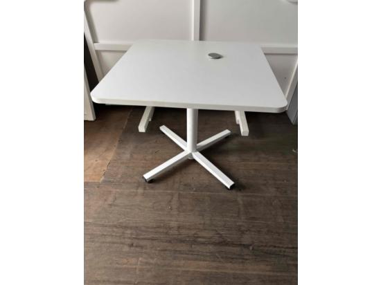 Stolik Biały z przelotką