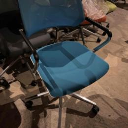 Krzesło Steelcase Niebieskie