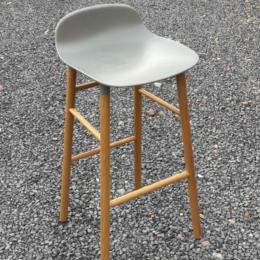 Hoker Drewniane Nogi